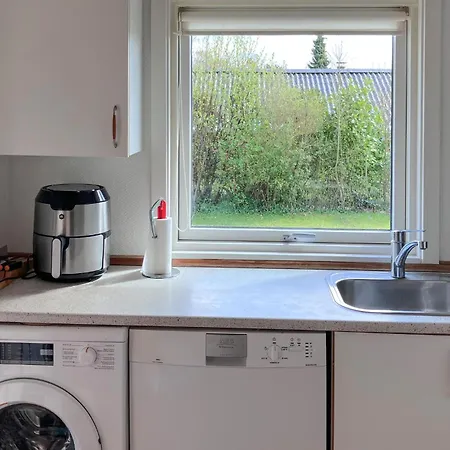 Дом отдыха Lovely In Hyllinge