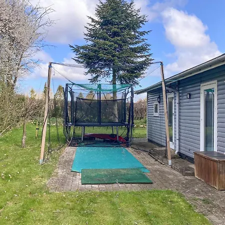 Дом отдыха Lovely In Hyllinge