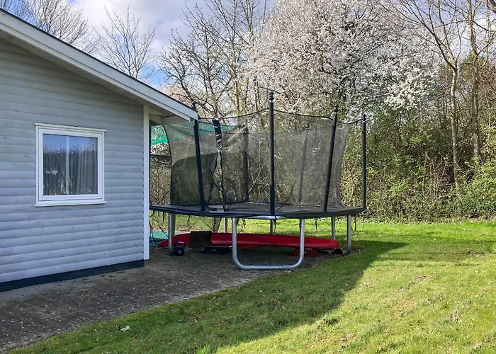 Lovely In Hyllinge Kirke-Hyllinge